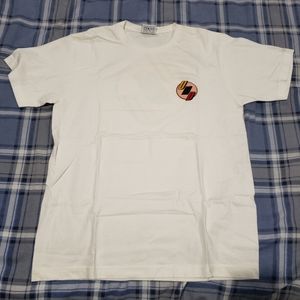 UNDEFEATED Medium T shirt